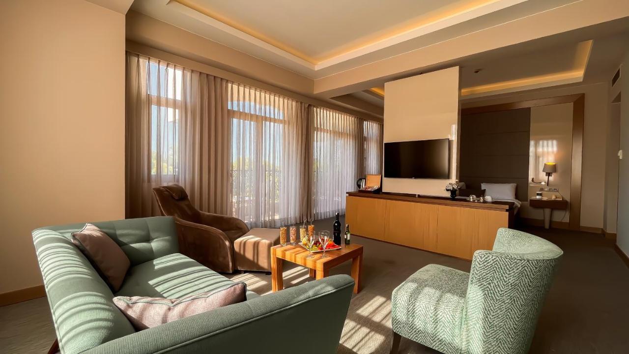 เดอะ ไซน์ ไซล์ โฮเต็ล แอนด์ สปา Hotel ซิเล ภายนอก รูปภาพ
