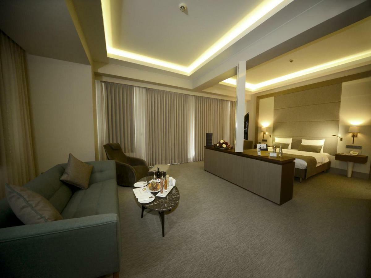 เดอะ ไซน์ ไซล์ โฮเต็ล แอนด์ สปา Hotel ซิเล ภายนอก รูปภาพ